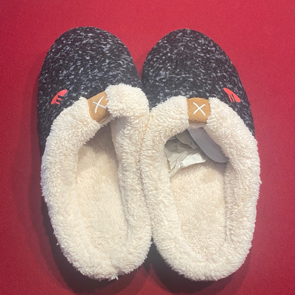 Cozy Plush Lined Slip-On Slippers - Black Speckle with Cream Lining